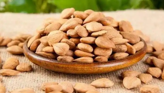 甜杏仁的功效作用功能主治是什么，有什么功效作用好处？